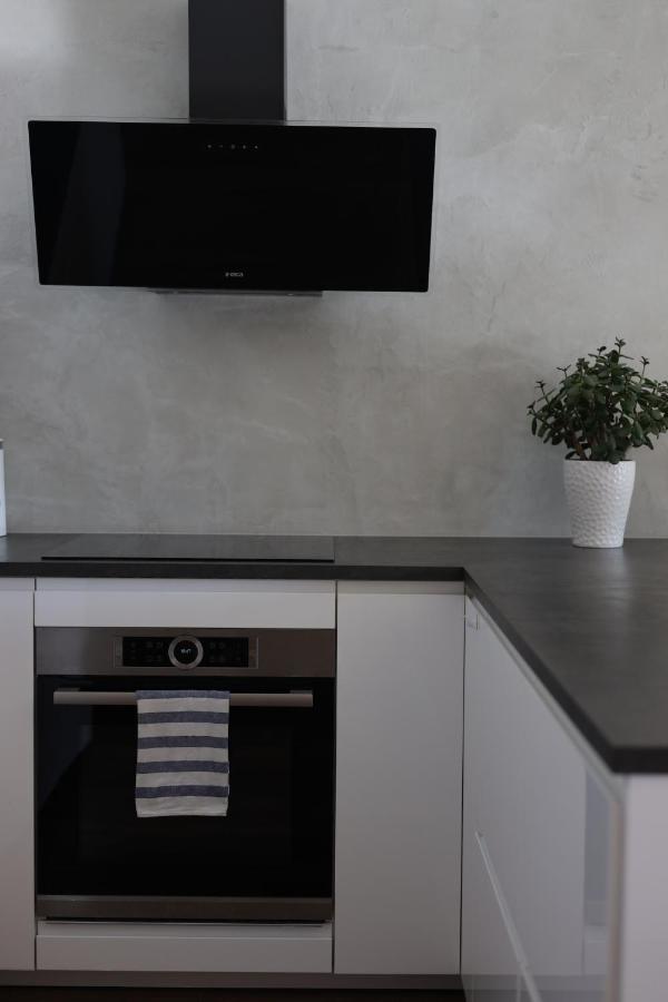Veritas House Микулов Экстерьер фото