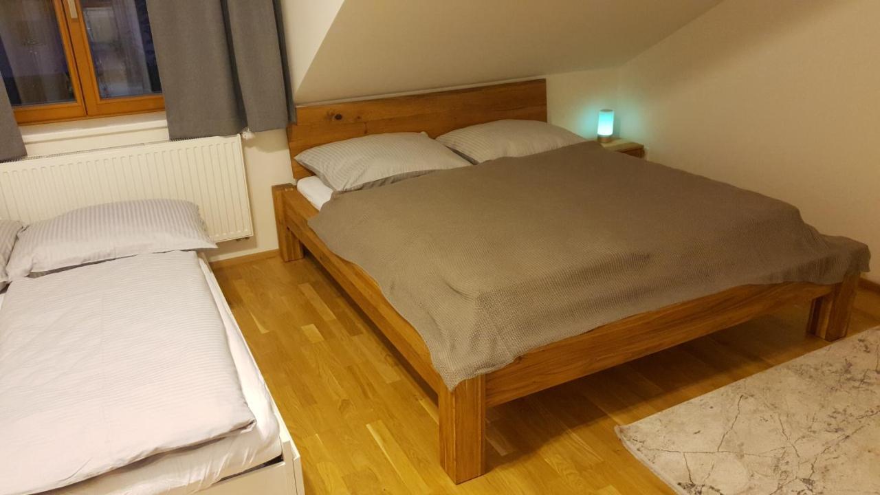 Veritas House Микулов Экстерьер фото